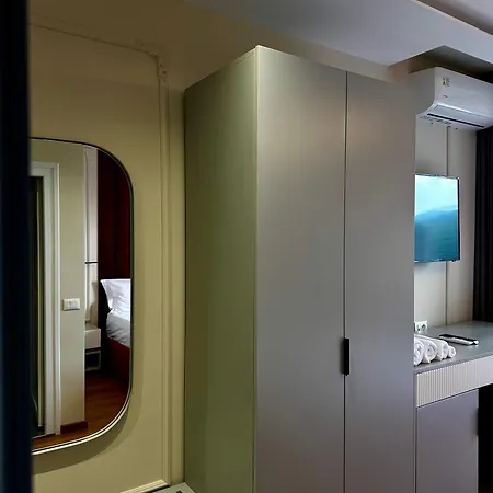 Sky View & Restaurant Hotel