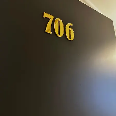 Sky View & Restaurant *