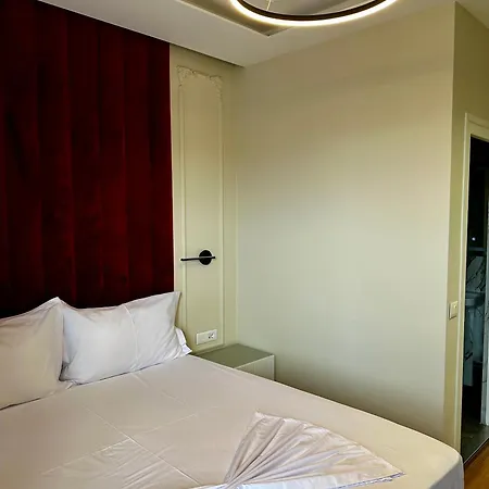 Sky View & Restaurant *