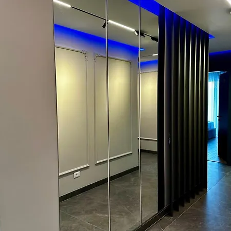 Sky View & Restaurant *